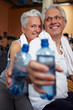 Wasser trinken im Fitnesscenter