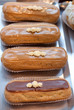 éclair au chocolat et au café