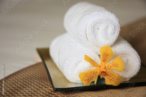 Foto: Towel and orchid Towel and orchid