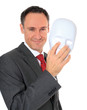 Kundenberater legt Maske ab