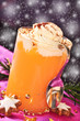 Eierpunsch mit Sahnehäubchen