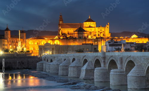 Foto: Cityscape of Cordoba at sunset Cityscape of Cordoba at sunset