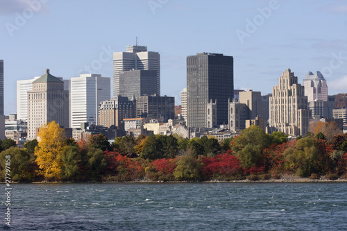Photo: Nontreal and Saint Lawrence River in autumn Nontreal and Saint Lawrence River in autumn
