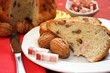 Elsässer Gugelhupf mit Speck und Nüssen