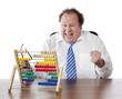 homme financier comptant sur boulier