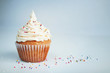 White cup cake