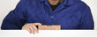 Handwerker mit Wasserwaage