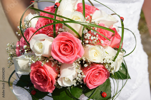 Foto: beautiful bouquet of the bride executed from roses beautiful bouquet of the bride executed from roses
