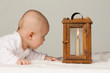 Gesicht eines staunenden Babys