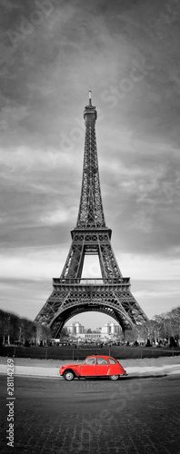 Fototapeta Tour Eiffel et voiture rouge- Paris