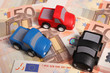 modellini auto su banconote euro