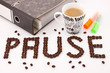 Kaffee Pause -  am Schreibtisch im Büro
