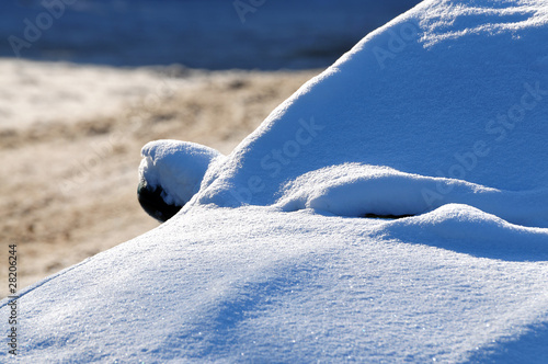 Foto: Snow on car Snow on car