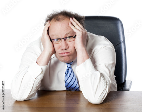 Photo: lassitude burn-out d'homme manager au bureau lassitude burn-out d'homme manager au bureau