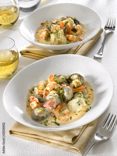 Foto: ragoût de poissons- stufato di pesce - fish stew ragoût de poissons- stufato di pesce - fish stew