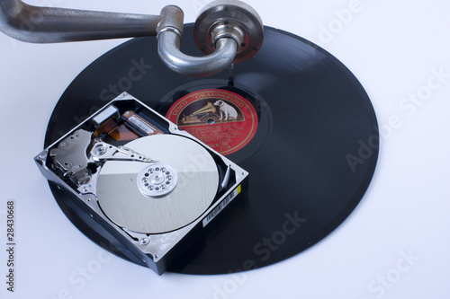 Photo: Grammofono e Hard disk Grammofono e Hard disk