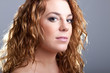 Foto: portrait of a beautiful happy young girl with red hair portrait of a beautiful happy young girl with red hair