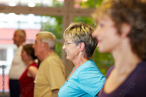 Photo: Fitnesskurs für Senioren Fitnesskurs für Senioren
