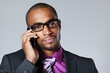 homme d'affaire au téléphone
