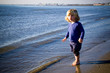 enfant à la plage