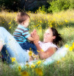 Foto: Mother and toddler son playing Mother and toddler son playing
