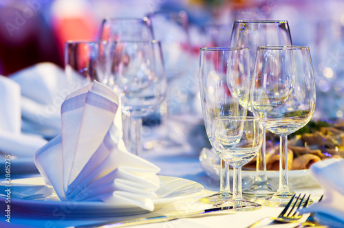 Foto: close-up catering table set close-up catering table set
