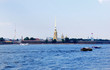 Fortaleza de Pedro y Pablo desde el Neva, San Petersburgo Fortaleza de Pedro y Pablo desde el Neva, San Petersburgo