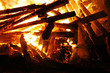 großes Feuer