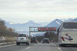 autobahn am irschenberg in oberbayern mit alpenblick