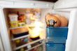 Ei mit Totenkopf im Kühlschrank