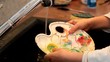 laver la palette de peinture