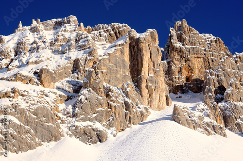 Foto: Dolomiti - Monte Latemar - tracce sciatori fuoripista Dolomiti - Monte Latemar - tracce sciatori fuoripista