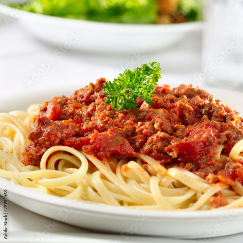 Photo: spaghetti pasta with tomato beef sauce spaghetti pasta with tomato beef sauce