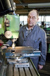Senior bei der Arbeit