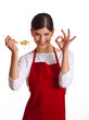 Frau mit Pasta auf Gabel