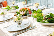 Foto: close-up catering table set close-up catering table set
