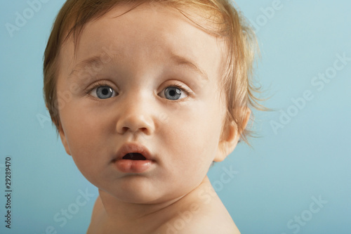 Foto: Baby Boy looking thoughtful Baby Boy looking thoughtful