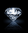 Foto: diamond on dark background diamond on dark background