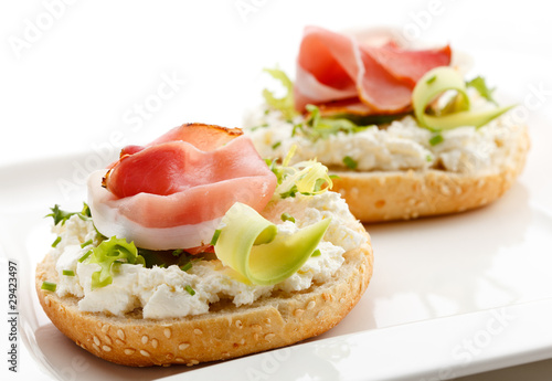 Photo: Breadroll with cream cheese and smoked bacon Breadroll with cream cheese and smoked bacon