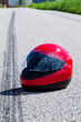 Unfall mit Motorrad. Verkehrsunfall mit Bremsspur