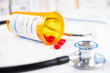 Foto: RX prescription drug bottle and stethoscope RX prescription drug bottle and stethoscope
