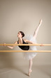 Foto: ballerina in riscaldamento ballerina in riscaldamento