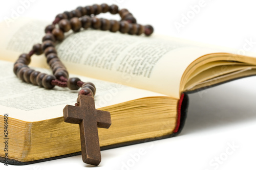 Photo : Rosary with holy bible Rosary with holy bible
