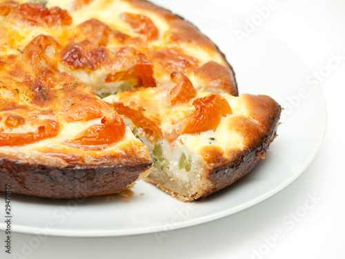 Photo: Sliced English quiche on a plate Sliced English quiche on a plate