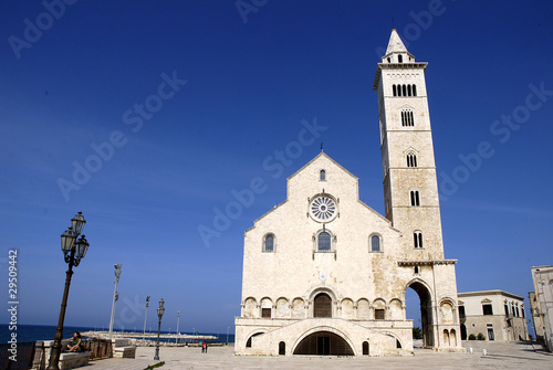 Foto: Veduta del duomo di Trani Veduta del duomo di Trani