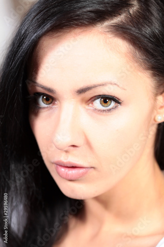 Photo: Portrait einer bezaubernden jungen Frau Portrait einer bezaubernden jungen Frau