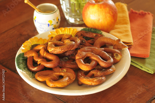 Photo: hard baked pretzel plate hard baked pretzel plate