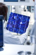 Solar Energie Hände Ökologie Labor Silizium Hintergrund