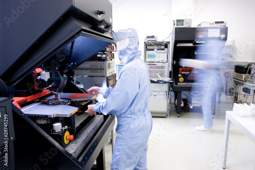 Photo: Mikroskop Industrie Produktion Computer Wafer Mikroskop Industrie Produktion Computer Wafer