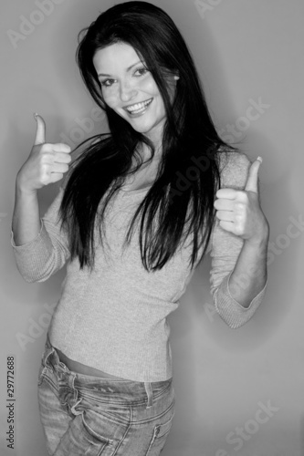 Foto: beautiful black-haired girl beautiful black-haired girl